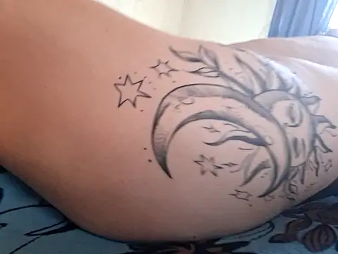 tuhardsexy online show from April 5, 2026, 6:49 pm