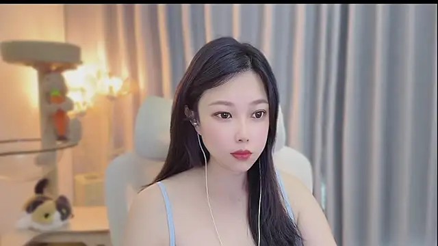 Yumi yuni online show from June 9, 2026, 1:50 am