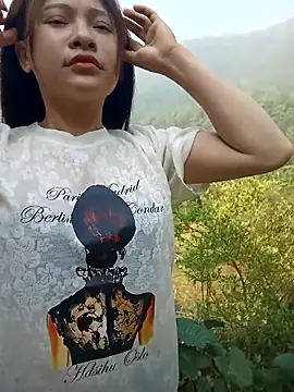 sushi-asa online show from April 3, 2026, 1:58 am