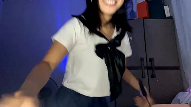 ConstancePorrini online show from February 11, 2026, 7:46 am