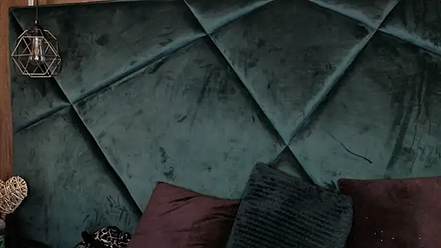 Snapshot of LannaQuinn chatting on February 21, 2026, 4:02 am LannaQuinn online show from February 21, 2026, 4:02 am