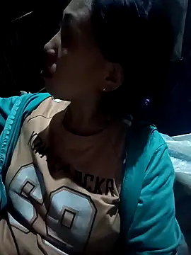 hot-luna- online show from February 25, 2026, 11:42 am