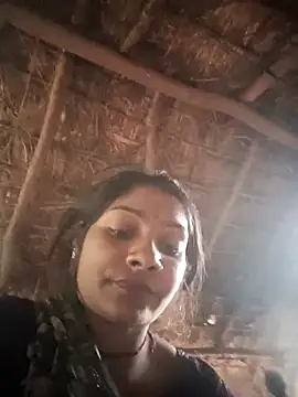 Snapshot of Hotty_raghni chatting on February 18, 2026, 2:40 am Hotty raghni online show from February 18, 2026, 2:40 am