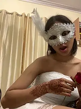 HEENA-STRIP online show from February 16, 2026, 10:22 am