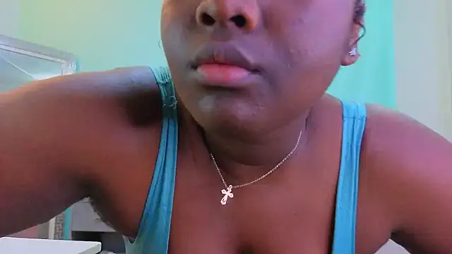 DanielaGil7 online show from March 15, 2026, 12:33 pm