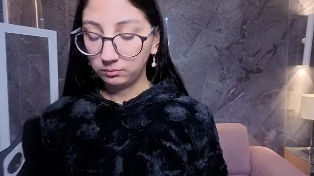 Snapshot of Sophie_jones_b chatting on February 23, 2026, 12:35 pm Sophie jones b online show from February 23, 2026, 12:35 pm