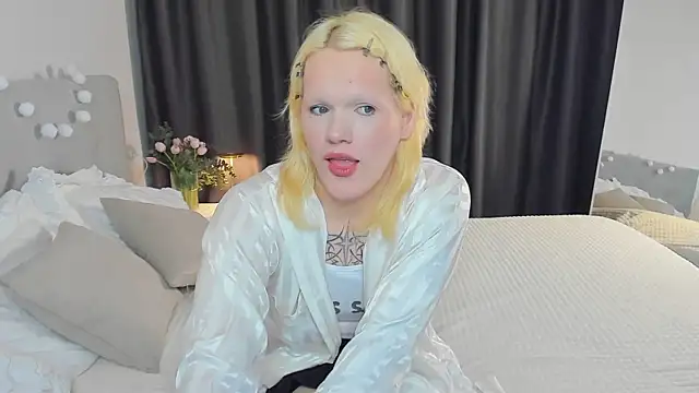 Lollita Morgan online show from February 8, 2026, 8:45 pm