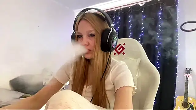 Snapshot of axin_burnell chatting on February 26, 2026, 5:28 am axin burnell online show from February 26, 2026, 5:28 am