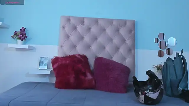 Snapshot of kendall_hernandez chatting on February 18, 2026, 2:13 pm kendall hernandez online show from February 18, 2026, 2:13 pm