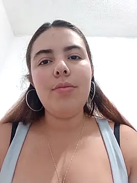 Snapshot of lyss_muller chatting on February 25, 2026, 7:45 pm lyss muller online show from February 25, 2026, 7:45 pm