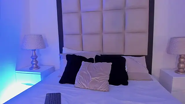 SussyFox online show from March 4, 2026, 7:53 pm