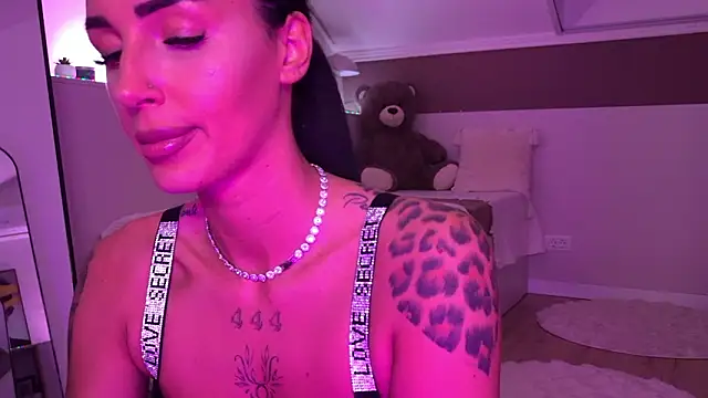 Snapshot of hayleybabe4 chatting on February 16, 2026, 10:06 pm hayleybabe4 online show from February 16, 2026, 10:06 pm