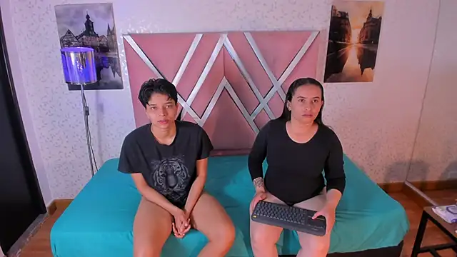 Snapshot of natasha_and_zoe chatting on February 26, 2026, 11:42 am natasha and zoe online show from February 26, 2026, 11:42 am