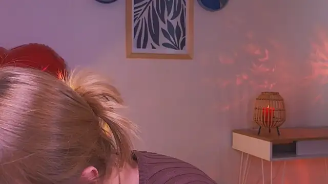 Snapshot of nikapie chatting on February 15, 2026, 7:51 am nikapie online show from February 15, 2026, 7:51 am