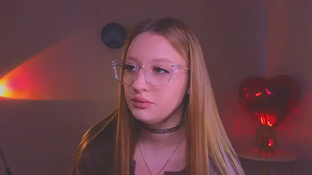 Snapshot of nikapie chatting on February 24, 2026, 5:27 am nikapie online show from February 24, 2026, 5:27 am