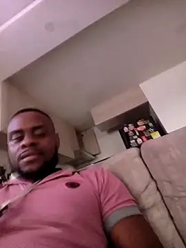 Snapshot of Tuverdugo12 chatting on March 1, 2026, 11:18 pm Tuverdugo12 online show from March 1, 2026, 11:18 pm