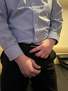 yuuuuusuke00 online show from February 6, 2026, 12:48 am