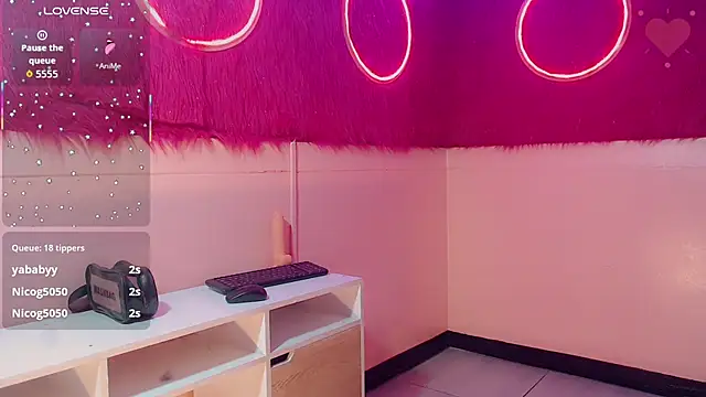 Snapshot of isabella_vogue chatting on February 27, 2026, 11:10 am isabella vogue online show from February 27, 2026, 11:10 am