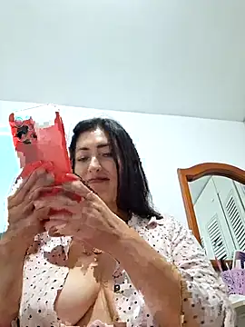 Snapshot of aliz963040 chatting on February 2, 2026, 3:49 am aliz963040 online show from February 2, 2026, 3:49 am