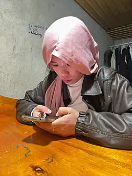 Caramel sexy online show from February 5, 2026, 1:16 pm