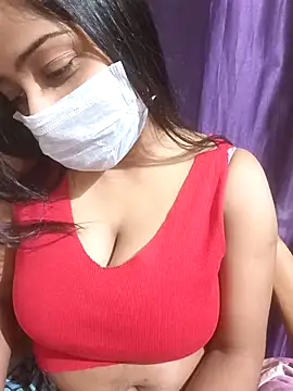 Snapshot of MidnightVibes_ chatting on February 4, 2026, 5:41 pm MidnightVibes online show from February 4, 2026, 5:41 pm