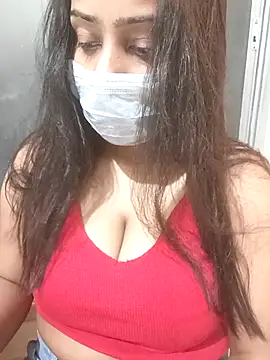 Snapshot of MidnightVibes_ chatting on March 4, 2026, 4:57 pm MidnightVibes online show from March 4, 2026, 4:57 pm