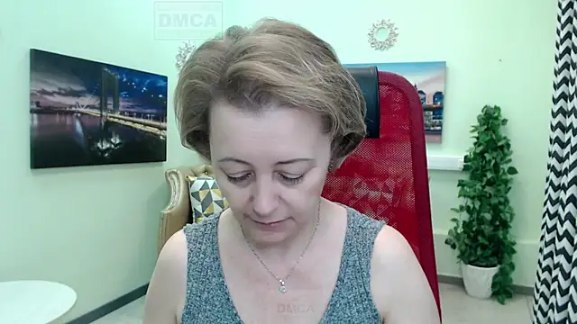 MONA W online show from April 4, 2026, 11:40 am