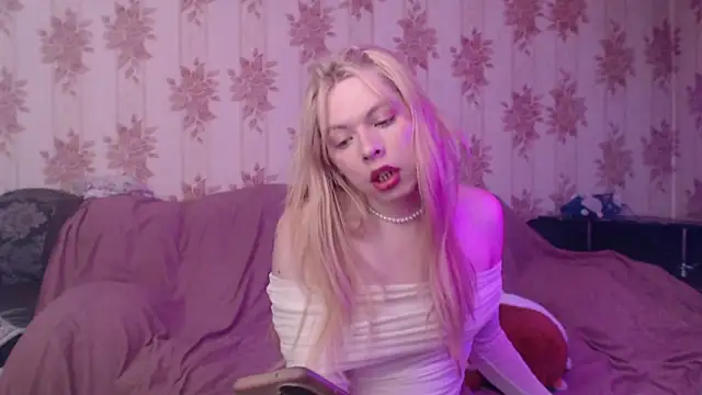 Cutie Bambi online show from February 10, 2026, 11:03 am