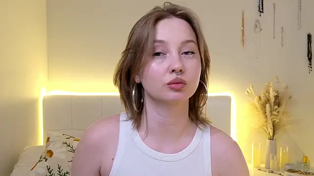 CandiceKingzzz online show from February 11, 2026, 3:50 pm