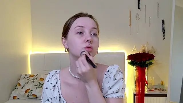 CandiceKingzzz online show from February 15, 2026, 11:30 am