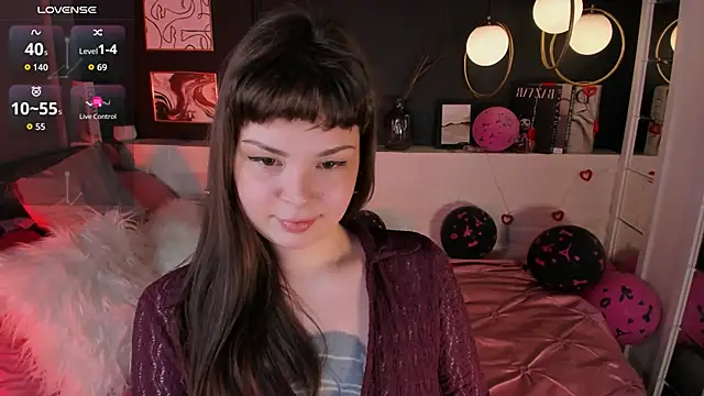 Snapshot of Maykinkya chatting on February 18, 2026, 2:24 pm Maykinkya online show from February 18, 2026, 2:24 pm