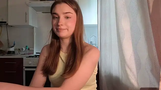 Snapshot of LissaBliss chatting on May 16, 2026, 12:15 pm LissaBliss online show from May 16, 2026, 12:15 pm