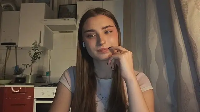 Snapshot of LissaBliss chatting on June 1, 2026, 3:36 pm LissaBliss online show from June 1, 2026, 3:36 pm