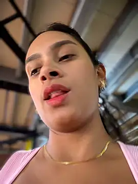 Snapshot of LunaHeat chatting on February 26, 2026, 3:00 pm LunaHeat online show from February 26, 2026, 3:00 pm