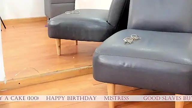 Oliviia williams online show from February 20, 2026, 11:32 am