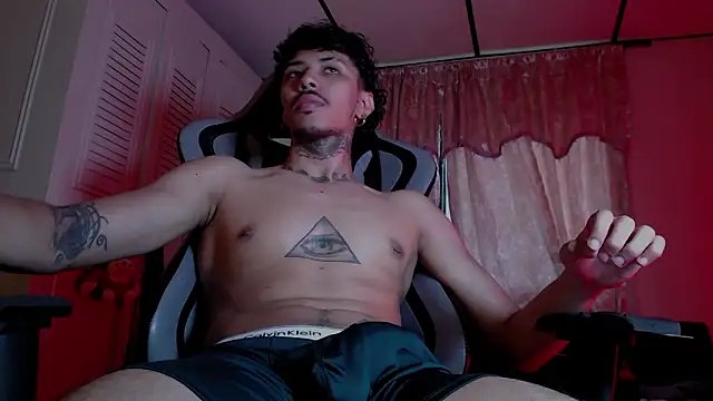 Snapshot of D3v1L88 chatting on January 31, 2026, 7:11 pm D3v1L88 online show from January 31, 2026, 7:11 pm