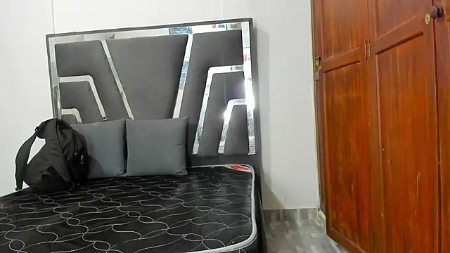 Sophiia88 online show from March 1, 2026, 12:07 pm