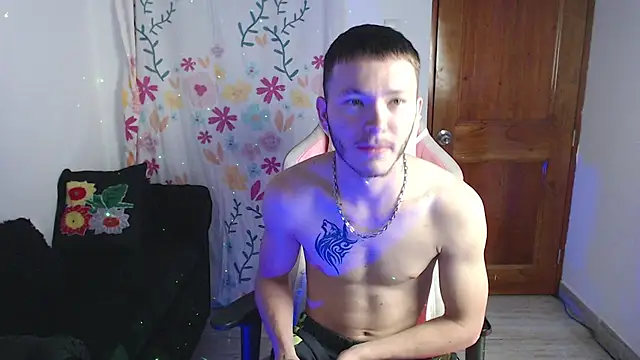 Snapshot of Ariana_Esteban07 chatting on March 2, 2026, 10:22 am Ariana Esteban07 online show from March 2, 2026, 10:22 am