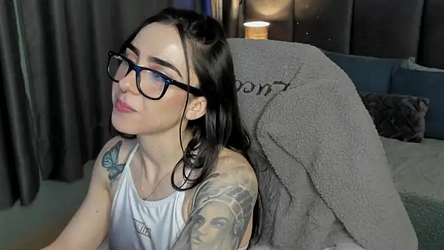 Snapshot of Luna_tagliaferri chatting on February 20, 2026, 2:17 pm Luna tagliaferri online show from February 20, 2026, 2:17 pm