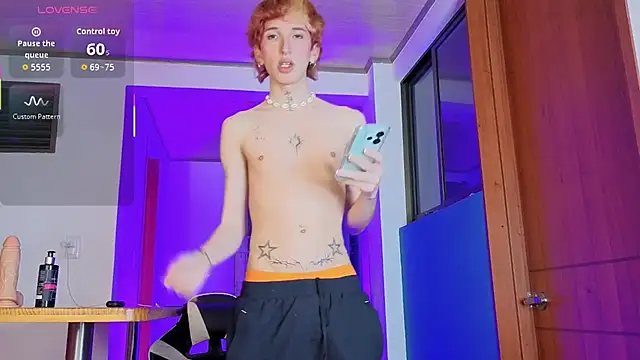 Snapshot of golden_twink_ chatting on February 7, 2026, 7:45 am golden twink online show from February 7, 2026, 7:45 am