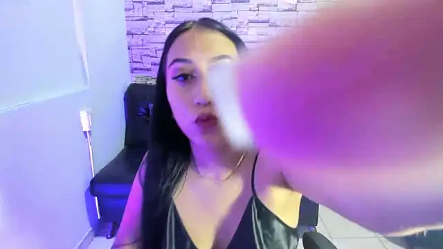 paula ross  online show from March 13, 2026, 11:44 pm