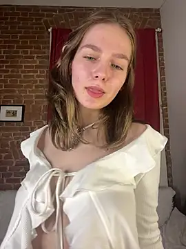 MyKittySayMeow online show from April 4, 2026, 10:18 pm