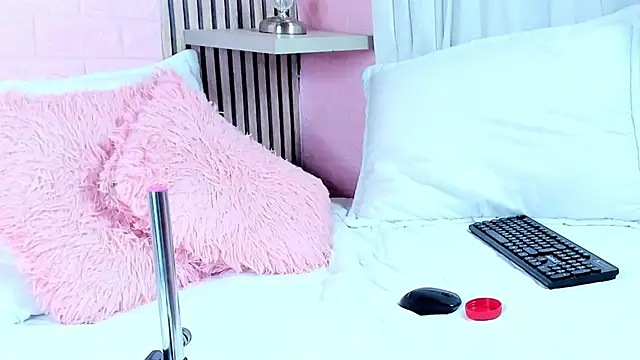 kelly 666 online show from April 12, 2026, 3:22 am