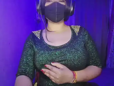 Snapshot of Bold_Beauty_07 chatting on February 18, 2026, 7:54 pm Bold Beauty 07 online show from February 18, 2026, 7:54 pm