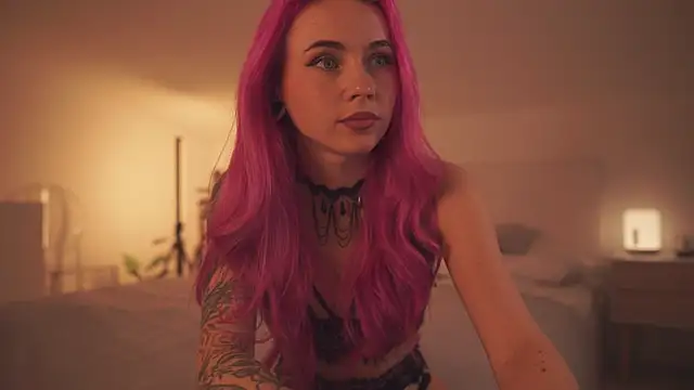 Sarah Pink online show from February 7, 2025, 5:18 pm