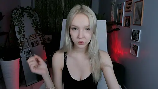 MaoqiBeverly online show from April 2, 2026, 3:04 am