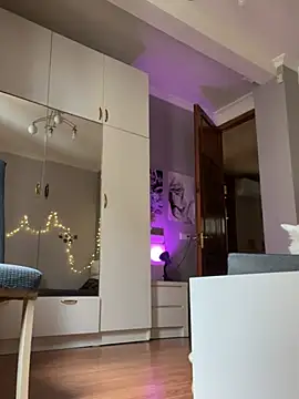    honey   online show from February 7, 2026, 9:02 am