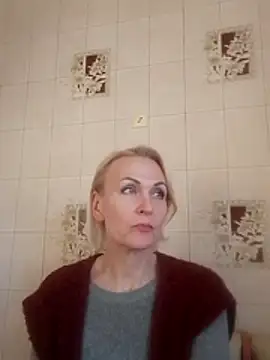 Snapshot of MichelleSolis chatting on February 1, 2026, 2:04 pm MichelleSolis online show from February 1, 2026, 2:04 pm