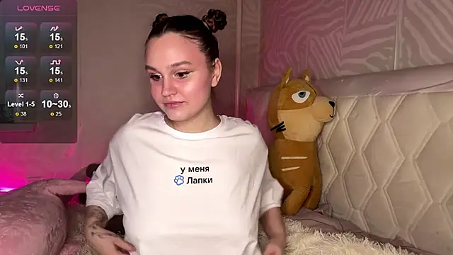 Barbie Charm  online show from February 15, 2026, 8:16 pm