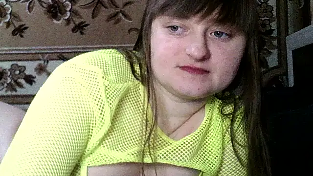 Snapshot of LuckyLust15 chatting on February 12, 2026, 4:35 pm LuckyLust15 online show from February 12, 2026, 4:35 pm